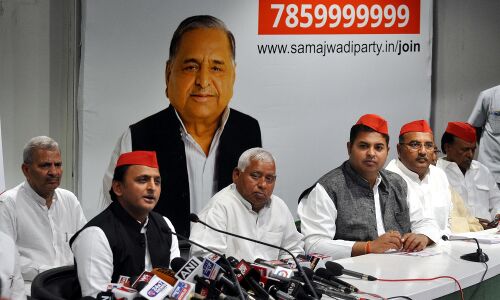 हम हिंदू हैं का प्रमाण  बीजेपी को देने के लिए अब मंदिर के साथ फोटो ट्वीट करनी पड़ेगी: अखिलेश