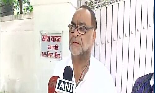 UP: अवसरवादियों ने दिया सपा को बड़ा झटका, अमित शाह के लखनऊ पहुंचते शुरू हुआ घिनौना खेल