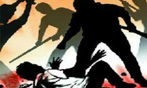 योगीराज: जौनपुर में जब प्रेमिका से मिलने पहुंचे प्रेमी को गॉव वालों ने देखा: जानिए फिर क्या हुआ!
