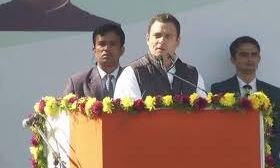 राहुल ने कांग्रेस की कमान संभाली
