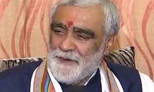 केंद्रीय मंत्री ने लांघी मर्यादा, राहुल गांधी को बताया नाली का कीड़ा
