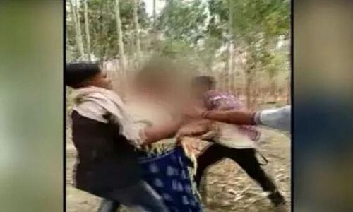 UP: महिला का अपहरण कर रेप की कोशिश, वीडियो वायरल