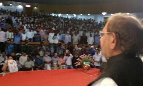 BREAKING: बिहार में नीतीश सरकार का गिरना तय, शरद यादव बन सकते हैं सीएम!