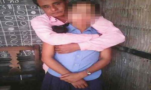 इस टीचर की गंदी हरकत को देख, आप हरामखोर को याद करने लगेंगे!