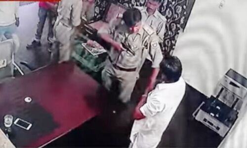 योगी राज: दरोगा की गुंडई, नशामुक्ति केंद्र संचालक पर तान दी रिवाल्वर:  पढ़ें पूरी खबर