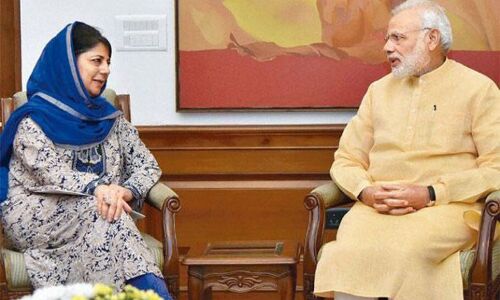 जम्मू कश्मीर संकट पर रवीश का व्यंग: नोटबंदी के बाद जो आतंकवाद ख़त्म हो गया था उसी के कारण गठबंधन ख़त्म हो गया