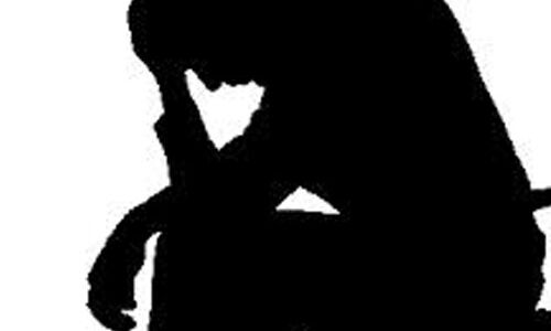 सांसद हुआ ब्लैकमेलिंग का शिकार, आपत्तिजनक वीडियो बना, 5 करोड़ की डिमांड सांसद हुआ ब्लैकमेलिंग का शिकार, आपत्तिजनक वीडियो बना, 5 करोड़ की डिमांड