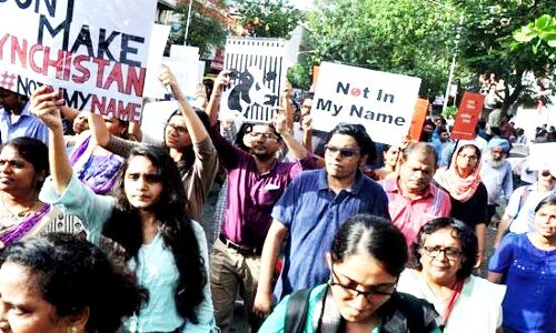 गोरक्षा के नाम पर हत्या के खिलाफ मुंबई की सड़कों पर उतरा जनसैलाब