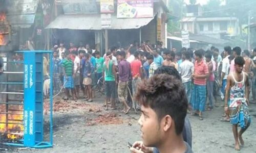 पश्चिम बंगाल: फेसबुक पर आपत्तिजनक पोस्ट के बाद सांप्रदायिक हिंसा