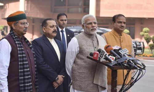 नोटबंदी: कैशलेस अर्थव्यवस्था के दावे पर भी फेल हुई सरकार नोटबंदी: कैशलेस अर्थव्यवस्था के दावे पर भी फेल हुई सरकार
