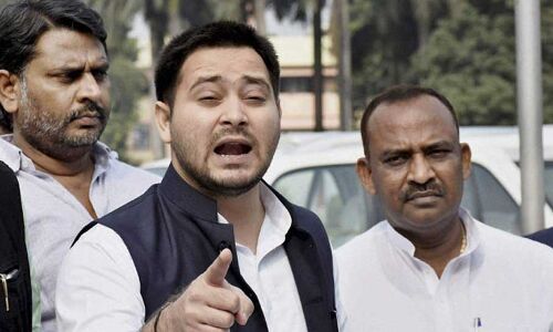 अयोध्या विवाद: गिरिराज सिंह पर बरसे तेजस्वी यादव, कहा- हमसे बड़े हिंदू नहीं हैं आप, ठेकेदार मत बनिए