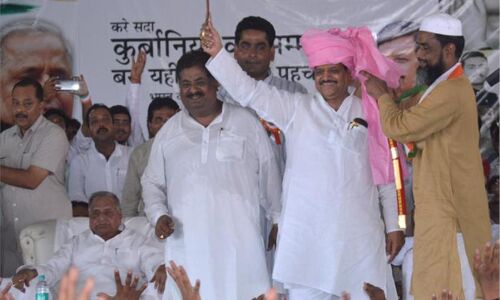 शिवपाल के भड़काने पर भी नहीं भड़के मुलायम, अखिलेश के खिलाफ कुछ नहीं बोले!