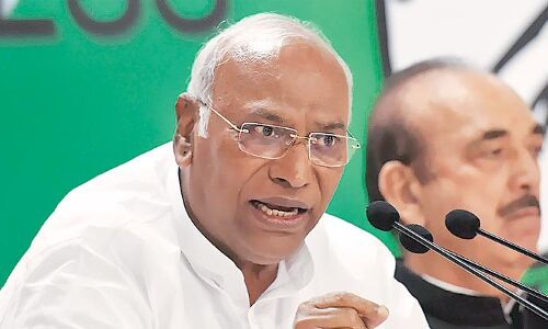 संसद का मॉनसून सत्र कल से, कांग्रेस समेत 12 विपक्षी दल लाएंगे मोदी सरकार के खिलाफ अविश्वास प्रस्ताव
