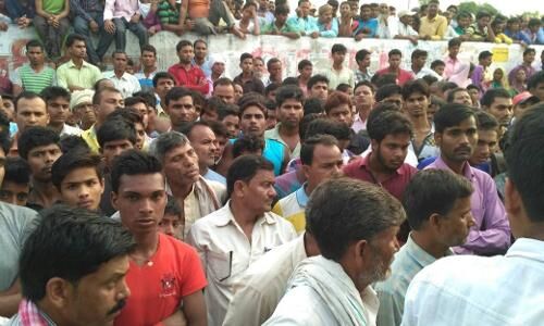 योगीराज में माफिया के हौसले बुलंद: कुशीनगर में दिन दिन दहाड़े युवक की हत्या योगीराज में माफिया के हौसले बुलंद: कुशीनगर में दिन दिन दहाड़े युवक की हत्या