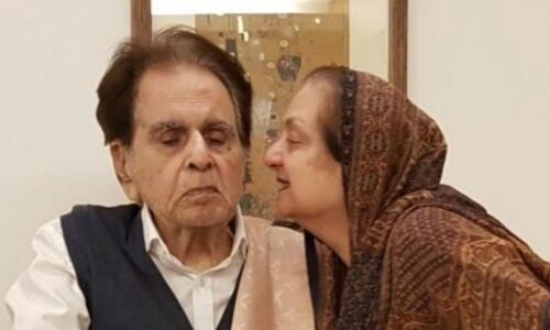 BREAKING: दिलीप कुमार की हालत नाज़ुक, लीलावती की आईसीयू में हुए भर्ती!