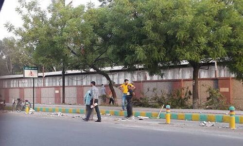 योगी सरकार ने चलवाया अखिलेश के साईकिल ट्रैक पर हतौड़ा: पढ़ें पूरी खबर