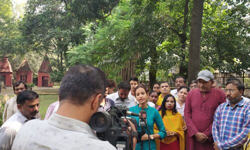 गुजरात में उत्तर भारतियों के खिलाफ हुई हिंसा के विरोध में स्वराज इंडिया ने जताया विरोध
