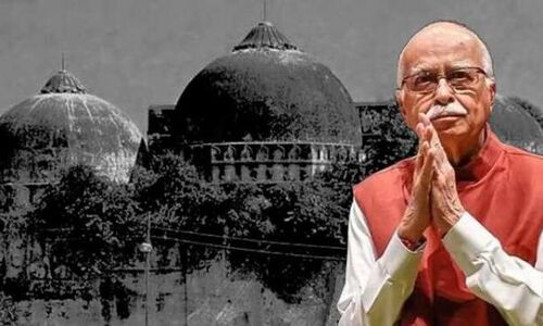 बाबरी मस्जिद पर कोर्ट ने सुनाया फैसला 32 आरोपियों को बरी कर कहा - आरोपी तो केवल भीड़ को रोक रहे थे