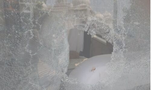 टीचर्स की पिटाई के बाद लखनऊ यूनिवर्सिटी अनिश्चितकाल के लिए बंद,कुलपति समेत कई अधिकारियों को हाईकोर्ट ने किया तलब