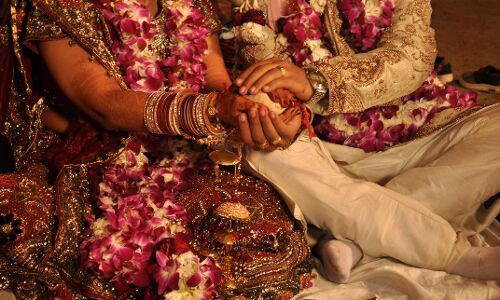 योगीराज: गोंडा में दुल्हन कर रही थी इंतजार, घोड़ी संग कुएं में गिरा दूल्हा: जानिए फिर क्या हुआ