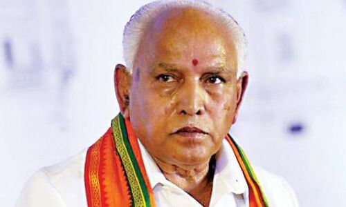 बड़ी खबर: भाजपा ने किया लोकतंत्र का चीरहरण, रातो रात बहाल कर दी येदुरपपा और रामलु की लोकसभा सदस्यता ।