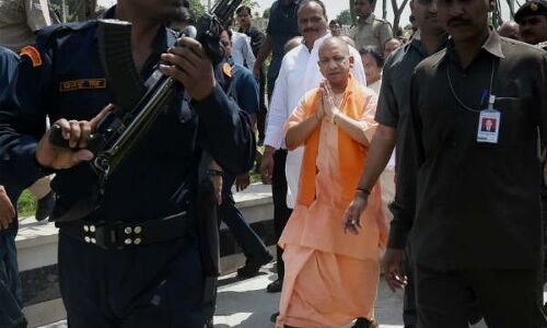 हार से सहमे योगी का बयान- न्योता मिला तो मस्जिद भी जाऊंगा