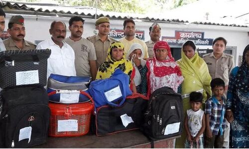 योगीराज:  36 किलो गांजा और पांच महिलाओं के साथ रंगे हाथों पकड़ा गया विश्व हिन्दू परिषद का नेता