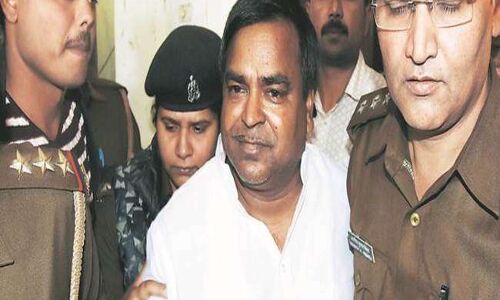 गायत्री प्रजापति गैंगरप केस: कोर्ट ने जारी किया दो अन्य आरोपियों के खिलाफ वारंट: पढ़ें पूरी खबर