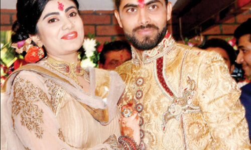 रवींद्र जडेजा की पत्नी रीवा से पुलिसकर्मी ने की मारपीट, रीवा हुई चोटिल,आरोपी गिरफ्तार, जानिए क्या है पूरा मामला