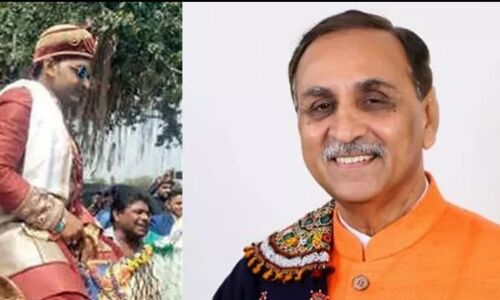 मोदी के गुजरात में दलित दुल्हे का हुआ उत्पीड़न, पत्रकार ने कहा- सत्ता में गधे हों, तो दलित घोड़ों पर नहीं बैठते