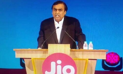 3 करोड़ यूजर्स को रिलायंस Jio ने दिया बड़ा तोहफा, जानिये आपको मिलेगा या नहीं।