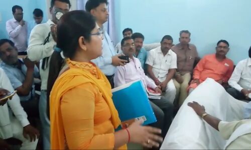 महिला अधिकारी के बेडरूम में घुसा बीजेपी नेता, योगी के मंत्री बोले अतिउत्साह में था