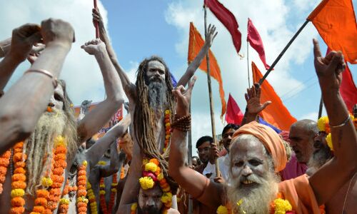 योगी सरकार का फरमान, अयोध्या के साधुओं का होगा सत्यापन, साधु समाज में ज़बरदस्त रोष योगी सरकार का फरमान, अयोध्या के साधुओं का होगा सत्यापन, साधु समाज में ज़बरदस्त रोष