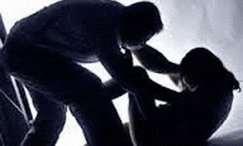 योगी राज: उत्तर प्रदेश में सुरक्षित नहीं बेटियां, कलयुगी बाप ने अपनी ही बेटी को बनाया हवस का शिकार