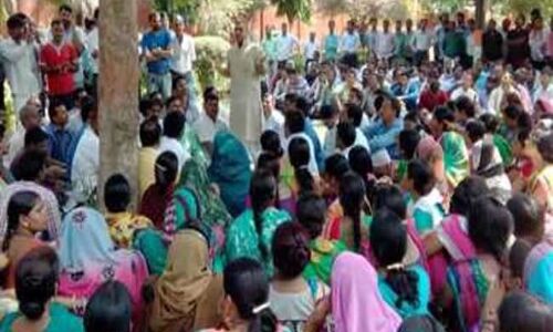 योगीराज: क्या सच में स्वतंत्रता दिवस के दिन इस्लाम धर्म अपनाएंगे शिक्षामित्र? शिक्षामित्रों के दावे सच जानिए