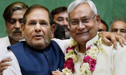EXCLUSIVE: तेजस्वी प्रकरण में नीतीश कुमार के खिलाफ बगावत के संकेत, जेडीयू के 20 विधायक, 6 सांसद बना सकते हैं नई पार्टी: जानिए क्या मामला EXCLUSIVE: तेजस्वी प्रकरण में नीतीश कुमार के खिलाफ बगावत के संकेत, जेडीयू के 20 विधायक, 6 सांसद बना सकते हैं नई पार्टी: जानिए क्या मामला