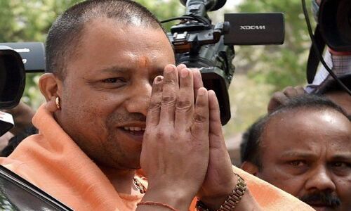 सीएम योगी आदित्यनाथ के ट्रस्ट को फ़र्ज़ी कंपनी ने लगाया लाखों का चूना