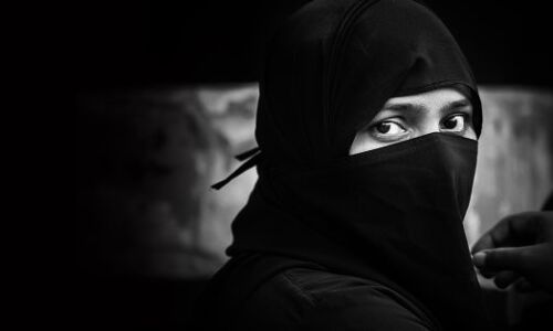 BIG BRAKING: सुप्रीम कोर्ट ने तीन तलाक पर छह महीने के लिए लगाई रोक, केंद्र से कहा- नया कानून बनाएं