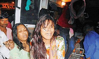 योगीराज: मुस्लिम समुदाय के लिए सुरक्षित नहीं ट्रेन? दस लोगों पर ट्रेन में जानलेवा हमला, महिलाओं का हुआ यौन शोषण!