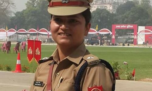 योगीराज: भाजपा नेताओं को जेल का रास्ता दिखाने वाली पुलिस अधिकारी का हुआ ट्रांसफर, कहा इस सम्मान को स्वीकार करती हूँ