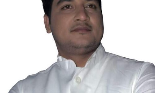देवरिया गोली कांड: मनीष सिंह का योगी सरकार पर हमला, कहा सरकार ने अपराधियों के हाथ प्रदेश को रखा है गिरवी