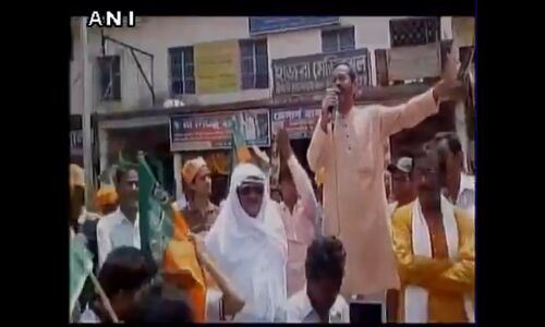 अब भाजपा नेता ने लाँघ दी सारी मर्यादाएं, ममता बनर्जी को बताया हिजड़ा: देखें वीडियो अब भाजपा नेता ने लाँघ दी सारी मर्यादाएं, ममता बनर्जी को बताया हिजड़ा: देखें वीडियो