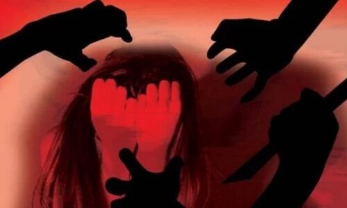 योगी राज: सहारनपुर में महिला से दुष्कर्म, पुलिस पर आरोपियों के खिलाफ कार्रवाई नहीं करने का आरोप