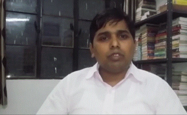 योगीराज: भाजपा नेता की दबंगई से तंग, अफ़सर ने छोड़ दी नौकरी