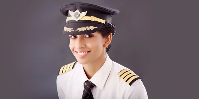 भारत का गौरव है दिव्या, दुनिया की यंगेस्ट महिला कमांडर Boeing 777 विमान उड़ाती हैं:जानीए कौन है दिव्या?