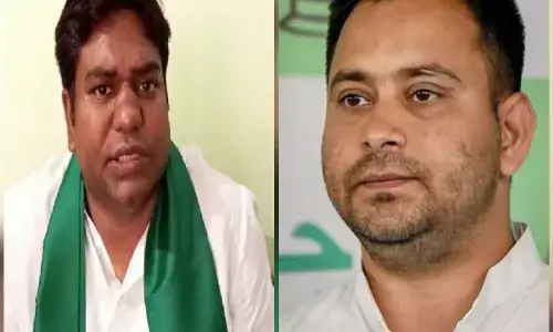 BRAKING: VIP सुप्रीमो मुकेश साहनी ने की बगावत, बीच प्रेस कॉन्फ्रेंस में किया महागठबंधन छोड़ने का एलान