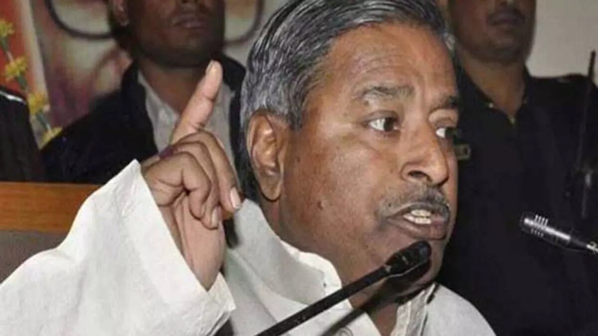 हाथरस केस: BJP नेता की बेशर्मी, कहा- नहीं हुआ कोई बलात्कार, रीढ़ की हड्डी टूटने से हुई मौत हाथरस केस: BJP नेता की बेशर्मी, कहा- नहीं हुआ कोई बलात्कार, रीढ़ की हड्डी टूटने से हुई मौत