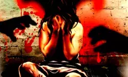 UP: योगी राज में बढ़ रहे हैं बेटियों के खिलाफ अपराध, बांदा में 8 साल की मासूम के साथ पड़ोसी ने किया रेप UP: योगी राज में बढ़ रहे हैं बेटियों के खिलाफ अपराध, बांदा में 8 साल की मासूम के साथ पड़ोसी ने किया रेप