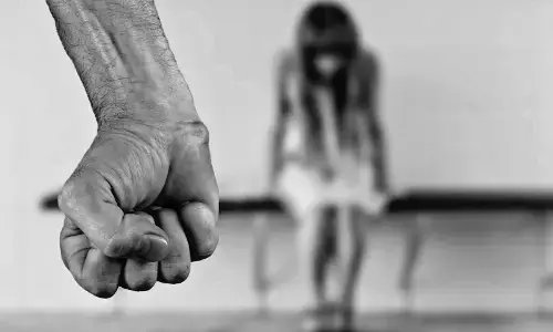 योगीराज: 3 साल की मासूम से दुष्कर्म की कोशिश, मां ने पुलिस को दी सूचना, आरोपी फरार योगीराज: 3 साल की मासूम से दुष्कर्म की कोशिश, मां ने पुलिस को दी सूचना, आरोपी फरार