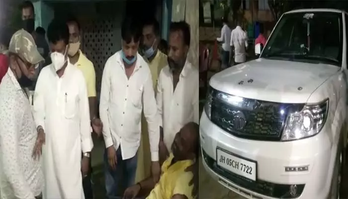 झारखंड: BJP नेता ने पार की दरिंदगी की सीमा, 4 गोली मार कर की हत्या, बचने के लिए अपनी कार पर भी गोली चलवाई झारखंड: BJP नेता ने पार की दरिंदगी की सीमा, 4 गोली मार कर की हत्या, बचने के लिए अपनी कार पर भी गोली चलवाई